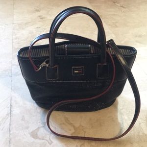 Beautiful Tommy Hilfiger Crossbody tote